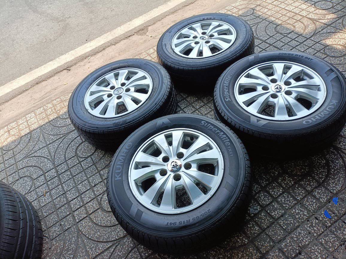 Mâm lazang Toyota Innova 2009-2012 G 15 inch 205/65R15