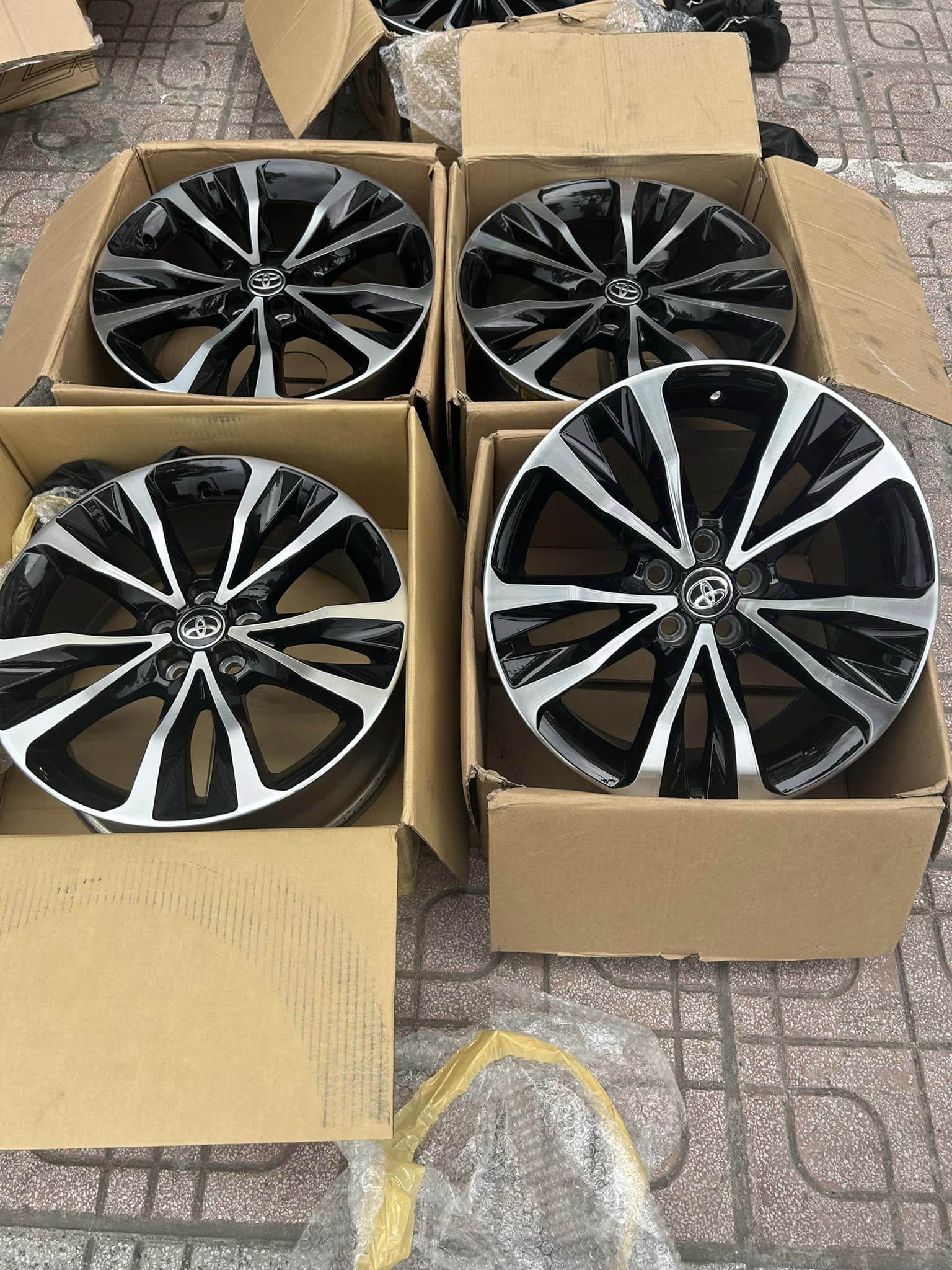 Mâm lazang Toyota Corolla Altis 2021 1.8G 17 inch 205/50R17