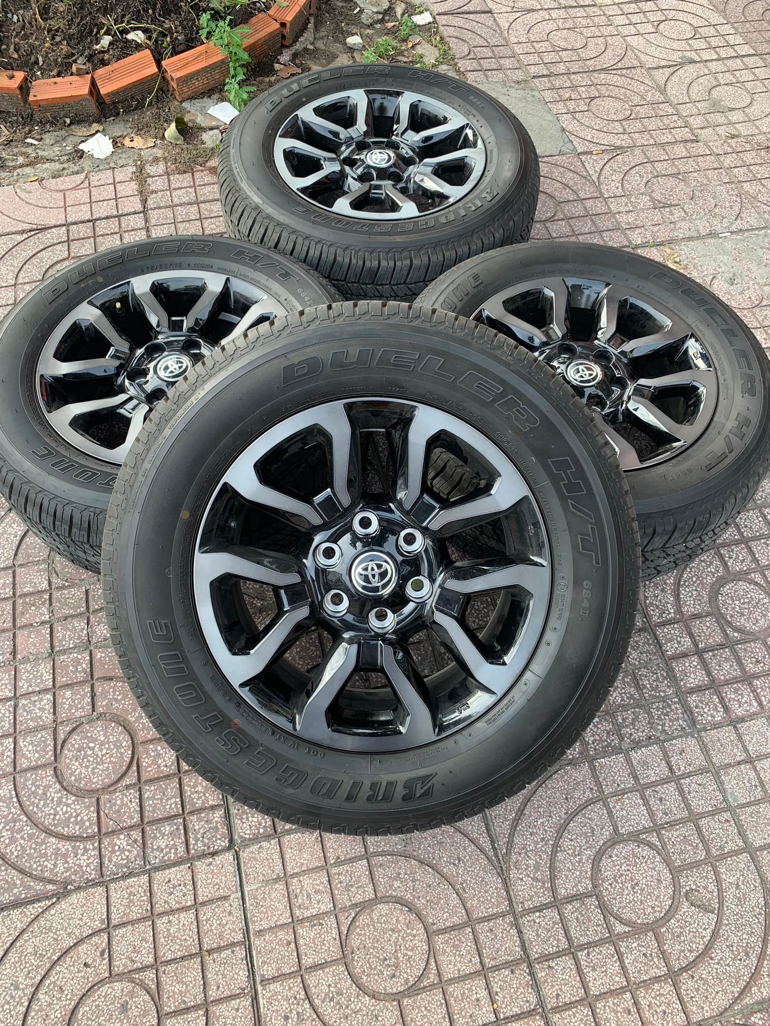 Mâm lazang Toyota Hilux 2019-2024 18  inch 265/60R18