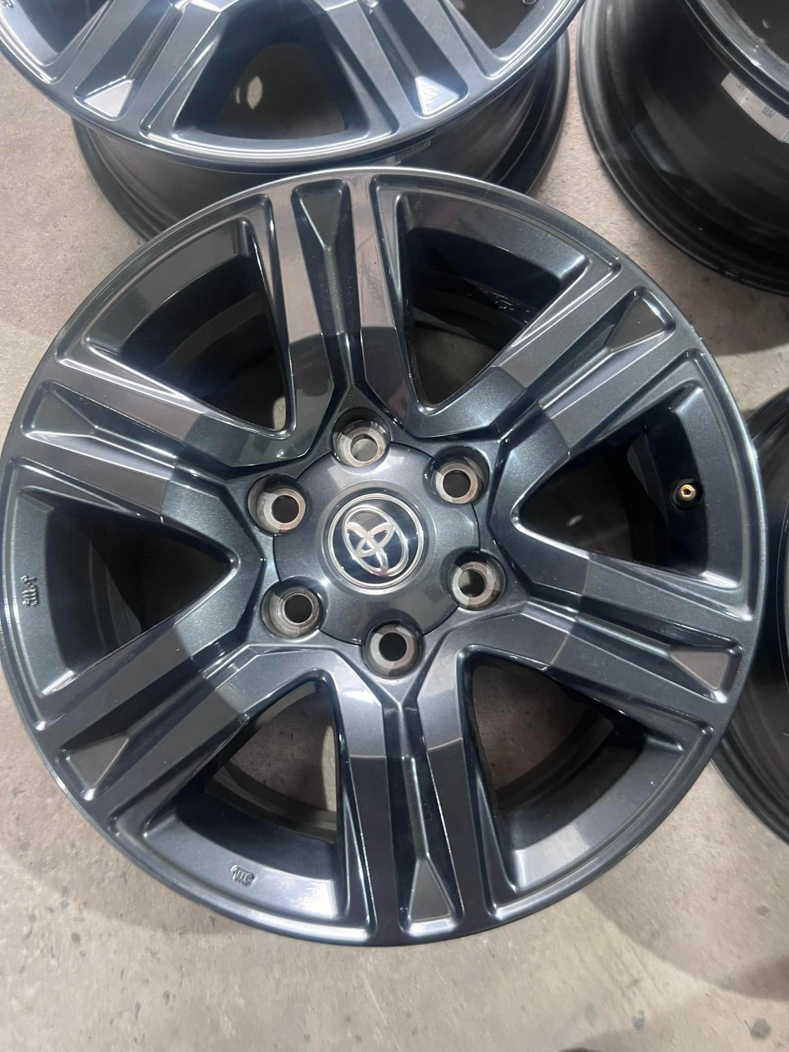 Mâm lazang Toyota Hilux 2019-2024 17  inch 265/65R17