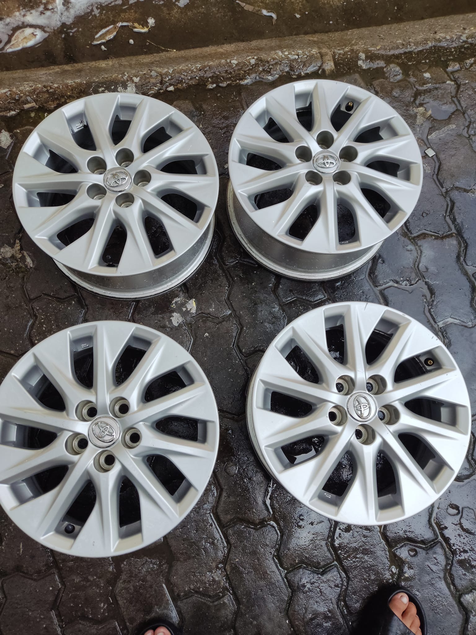 Mâm lazang Toyota Corolla Altis 2018-2020 1.8E  15 inch 195/65R15