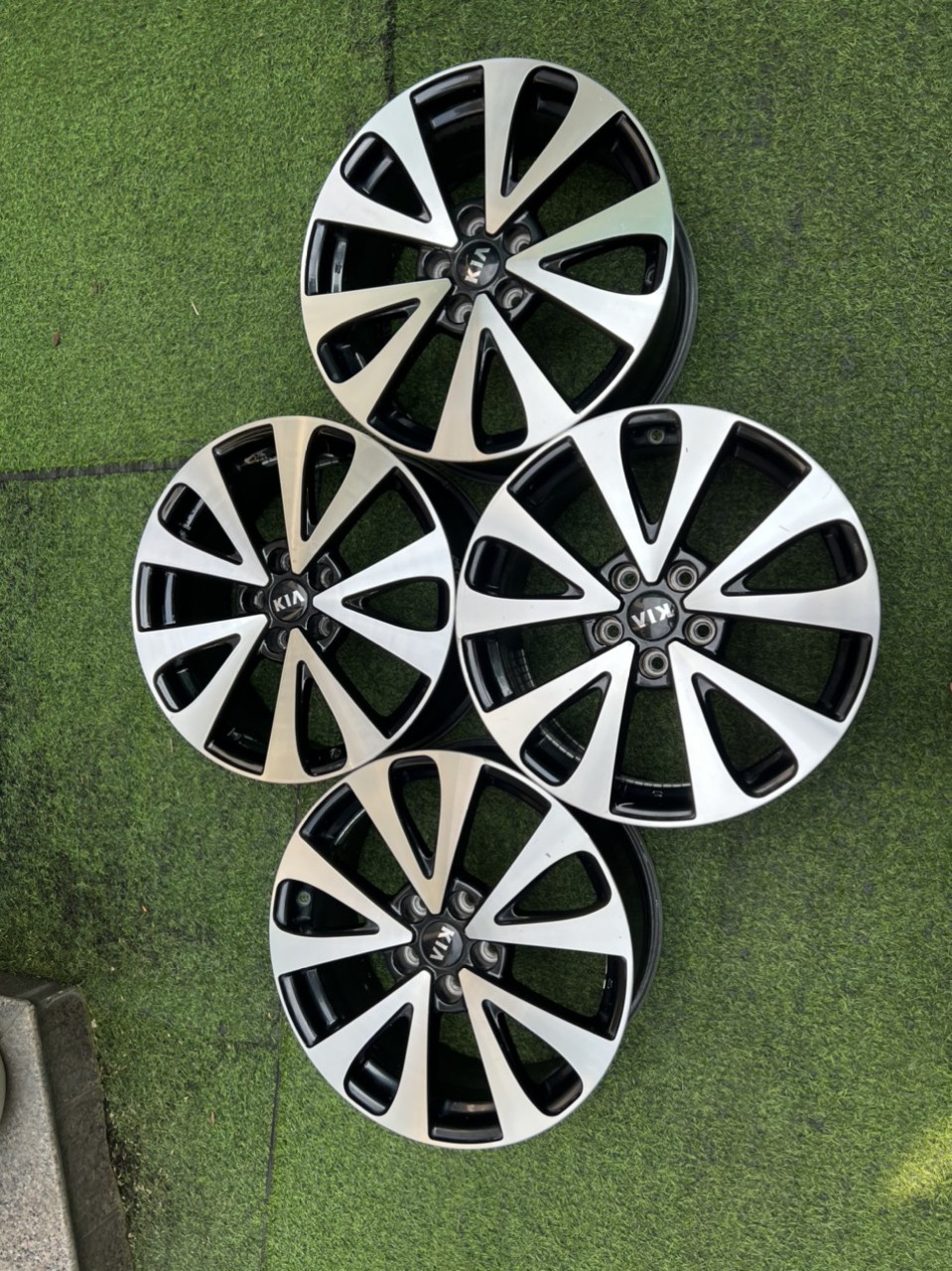 Bộ Mâm Lazang Kia Sorento 18 inch 2014 2015 lắp lốp 235/60R18